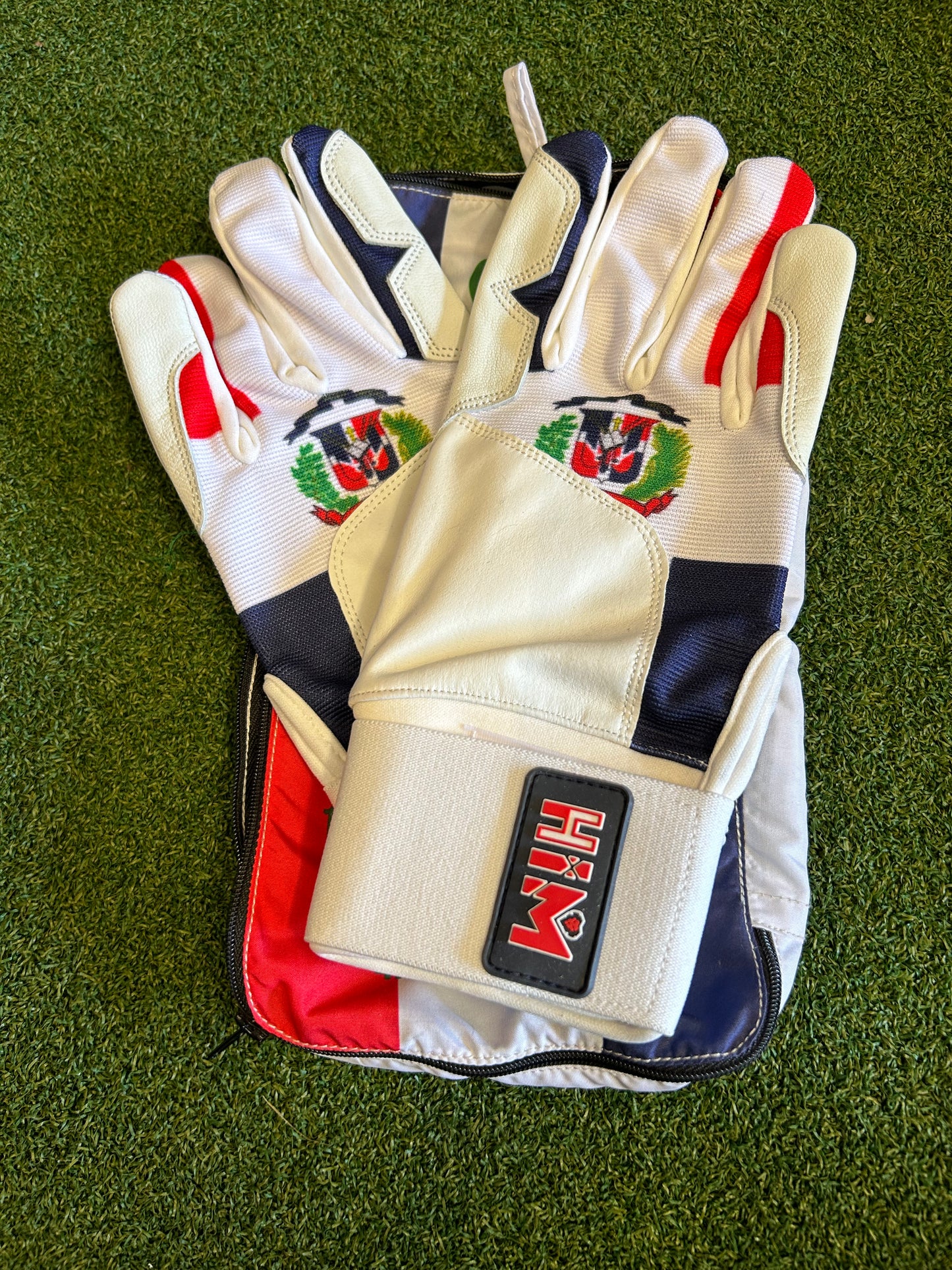 4 Him Dominican Republic